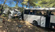 Turistleri taşıyan otobüs şarampole uçtu: 2 ölü, 9 yaralı