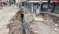 Arhavi Belediyesi Fevzi Çakmak Caddesi’nde Kaldırım Çalışmalarına Hız Verdi