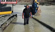 Ağrı’da Muhtar Yavuz Özen’in girişimiyle su hattı onarıldı