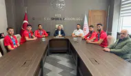 Rize’nin Gururu Milli Raftingcilerden Anlamlı Ziyaret