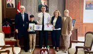 Arda Çağan Morgül, logo tasarımında Türkiye ikincisi oldu, Kaymakam'dan tebrik aldı