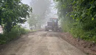 Maçka Belediyesi'nden Arkaya Mahallesi'nde Kuru Beton Yol Çalışması
