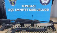 Eskişehir'de Aranan Mahkum Yakalandı: Üzerinde Silah Bulundu
