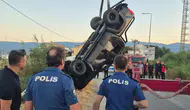 Edremit'te Trafik Kazası: Kamyonet Dereye Uçtu, 2 Kişi Hayatını Kaybetti