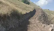 Şenkaya’da Arazi Yollarında Bakım ve Düzenleme Çalışması