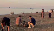 Gençlik Meclisi’nden Ayasofya Sahilinde Çevre Temizliği