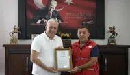 Artvin Belediye Başkanı Bilgehan Erdem'e Kızılay'dan Bronz Madalya