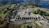 İzmir Seyahat Rehberi: Bergama Akropolü'nde Mutlaka Ziyaret Edilmesi Gereken Noktalar!