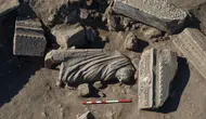 "Antalya'da 1.800 Yıllık Şifa Heykeli: Boyu 2,20 Metre Olan Tarihi Eser Ortaya Çıktı!"