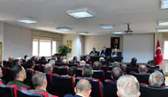 Tonya’da Mahalle Muhtarlarıyla İstişare Toplantısı Gerçekleştirildi