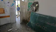 Okullar Açıldı, İsrail Askerleri Sınıfları İşgal Etti!