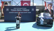 Kadıköy Anadolu İmam Hatip Lisesi'nden YKS'de Başarı Gösteren Mezuna Togg Armağanı!