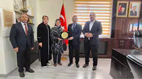 Erzurum'da Emekli Öğretmenden Hafızlık Kur’an Kursuna Anlamlı Bağış