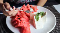 Karpuz ve Peynir İkilisinin Sağlık Faydaları Neler? Uzmanlardan Önemli Açıklamalar!