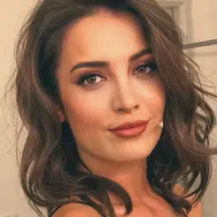 İrem Sak kimdir? Kaç yaşında, nereli? Hangi dizi ve filmlerde oynadı?