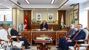 Rize Valiliği’nde Haftalık Değerlendirme Toplantısı: İl Genelindeki Projeler Masaya Yatırıldı