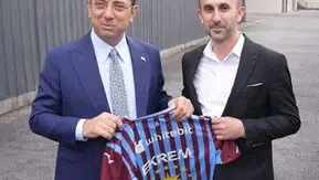 CHP Tuzla Belediye Meclis Üyesi Erdal Yasin Tüysüz Gözaltına Alındı: Kimdir ve Nerelidir?