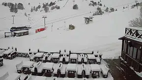 Nisan sonunda Beyaz Cennet'e kış geri döndü: 1 metre kar var