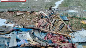 Ovit Yaylasında Çığ Yayla Evlerini Yıktı Geçti