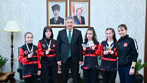 "Şampiyonlarımıza Duyduğumuz Gurur Tarifi Olmaz!"