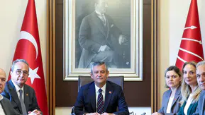 Delegelerin Harekete Geçmesiyle Özgür Özel, Olağanüstü Kurultay İçin İmza Sayısını Tamamladı!
