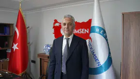 Hekimsen Başkanı Uzm. Dr. Adil Kurban, Sağlıkta Şiddete Duyarlılığı Artıran Müzikli Protesto Düzenledi!