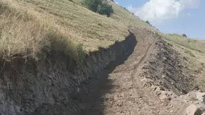 Şenkaya’da Arazi Yollarında Bakım ve Düzenleme Çalışması
