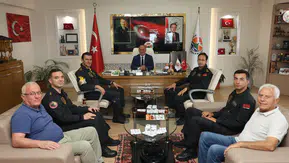 SoloTürk Ekibinden Arhavi Belediye Başkanı Turgay Ataselim’e Ziyaret