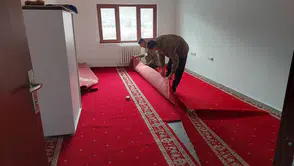 Oltu Garnizonunda yeni mescit halıları ibadet ortamını güzelleştirdi