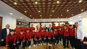 Genç Sporculardan Başkan Ekim’e Ziyaret