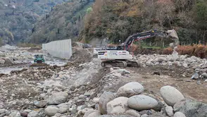 Trabzon ve Rize’de Dere Islahı ve Taş Tahkimat Çalışmaları Sürüyor