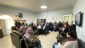 AK Parti Kadın Kolları, Huzurevi'nde Yaşlılarla Samimi Buluşma Gerçekleştirdi