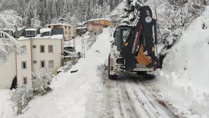 Şalpazarı’nda Yılın İlk Karına Karşı Ekipler Sahada