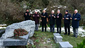 Vali Şahin’den Özkan Sümer’in Kabrine Ziyaret