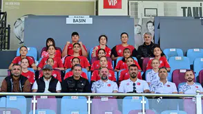 Milli Boksörlerden 1461 Trabzon FK’ya Tribünden Destek