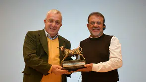 Artvin Belediyesi’nden Kültür Buluşması: Nebil Özgentürk Artvinlilerle Söyleşide Bir Araya Geldi