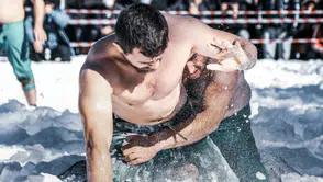 Artvin Şavşat’ta 29 Geleneksel Veliköy Kar Üstü Karakucak Güreşleri Düzenlendi