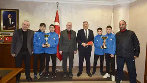 Trabzon Ticaret ve Sanayi Odası’na Şampiyon Öğrencilerden Ziyaret