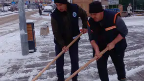 Erzurum Oltu'da Kar Mücadelesi: Belediye Ekipleri Gece Gündüz Çalışıyor