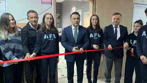 Akçaabat Kaymakamı Cankatar, Fen Lisesi'nde eğitim ve teknoloji alanında önemli adımlar attı.