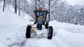 Trabzon Büyükşehir Belediyesi Karla Mücadelede Seferber Oldu: 83 Mahalle Yolunun 69’u Açıldı