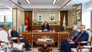 Rize Valiliği’nde Haftalık Değerlendirme Toplantısı: İl Genelindeki Projeler Masaya Yatırıldı