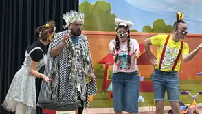 Akçaabat’ta öğrenciler tiyatro gösterisiyle buluştu