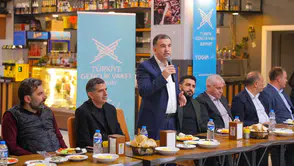 Bayburt Valisi Mustafa Eldivan Gençlerle Sahurda Buluştu: Güçlü Gelecek Nitelikli Gençlikle Mümkün