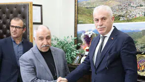 Bayburt Belediyesi’nde Bayramlaşma Coşkusu: Başkan Mete Memiş Personelle Bir Araya Geldi