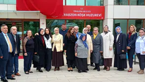 Trabzon’da Huzurevinde Bayram Sevinci: Protokol Eşlerinden Anlamlı Ziyaret