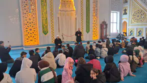 Akçaabat Meşeli İlkokulu ve Ortaokulu Öğrencilerinden Hanife Hatun Camii’ne Ziyaret