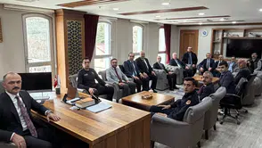 Ardanuç'ta Bayramlaşma: Kaymakam Sözen Kurum Amirleriyle Bir Araya Geldi