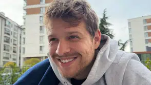 Burak Yörük’ün 4.5 Milyonluk Saatiyle Göz Kamaştıran Büyüleyici Gülüşü!