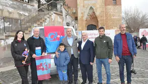 Afşinli Ressamın Trabzonspor Aşkı ve İnanılmaz Başarıserüveni Göz Dolduruyor